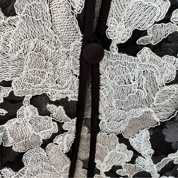 Alex Evenings Woman Sheer Black & White Floral Embroidered Jacket Topper 3x - Picture 4 of 13